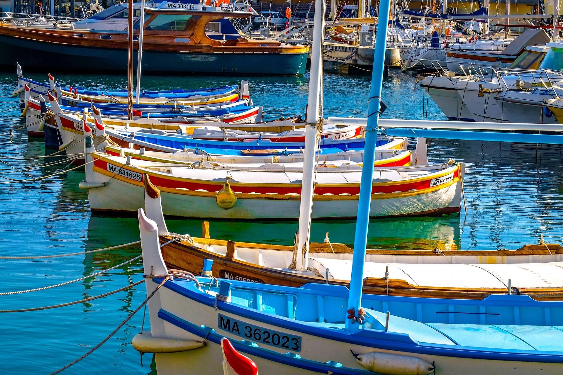 🎣 Quer Pescar com Conforto? Veja Como Alugar um Barco de Pesca