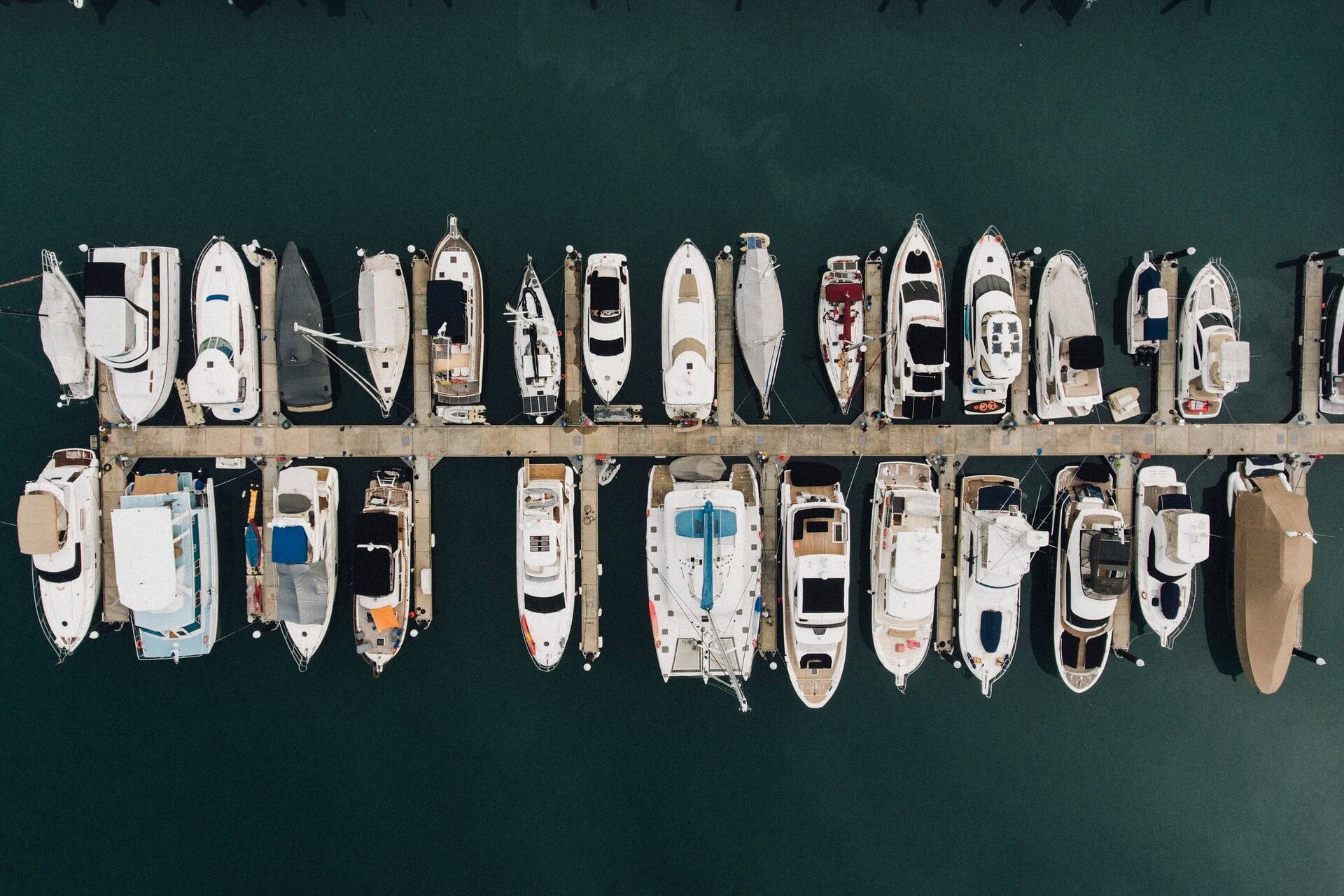 ⚓ É Seguro Alugar um Barco pela Internet? Descubra!