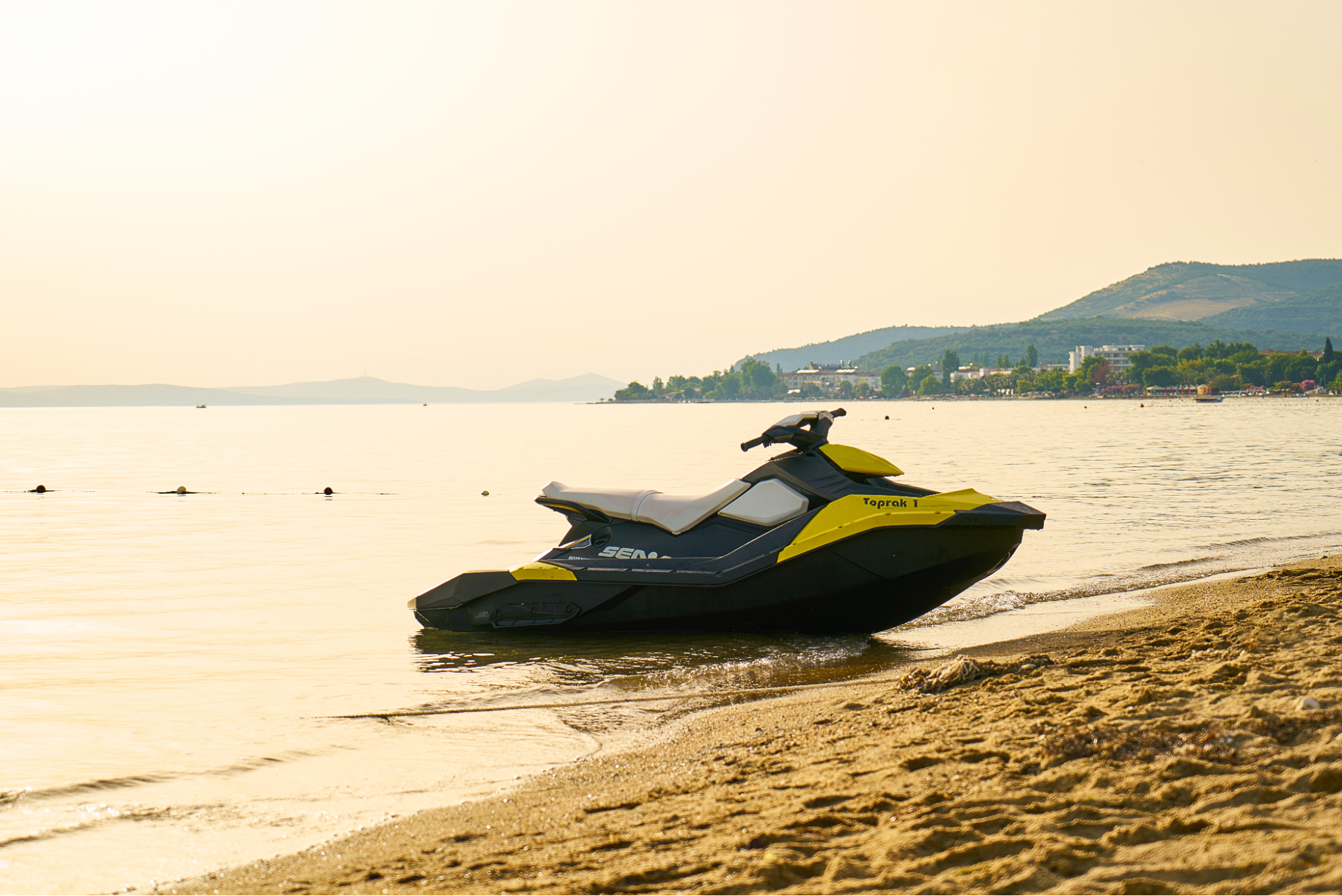 Guarujá de Jet Ski: 3 Roteiros para Curtir Com Emoção
